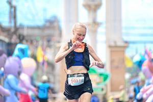 BIB: 5011
                            <button type="button" onclick="openModal(24882973)" class="btn btn-primary btn-sm float-right btn-popup" data-toggle="modal" data-target=".modal-high-quality">
                        <i class="fas fa-shopping-cart"></i> Add to Cart
                    </button>
                                            <button type="button" onclick="isThisMe(24882973, true)" class="btn btn-success btn-sm float-right btn-popup btn-isme hidden" data-toggle="tooltip" data-placement="bottom" title="นี่คือรูปของคุณใช่ไหม คลิกที่นี่เพื่อเอาเข้าอัลบั้ม">
                        <i class="fas fa-plus"></i> Add to album
                    </button>
                    <button type="button" onclick="isThisMe(24882973, false)" class="btn btn-warning btn-sm float-right btn-popup btn-isnotme hidden">
                        <i class="fas fa-ban"></i> Remove from album
                    </button>